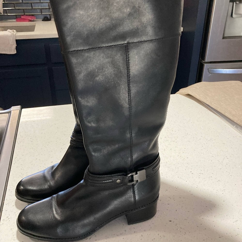 Bandolino Leather Womens Boots